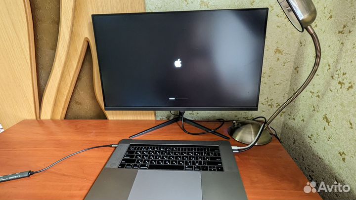 Macbook pro с монитором 15 i9 (2019)