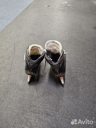 Вратарские коньки bauer 2s pro