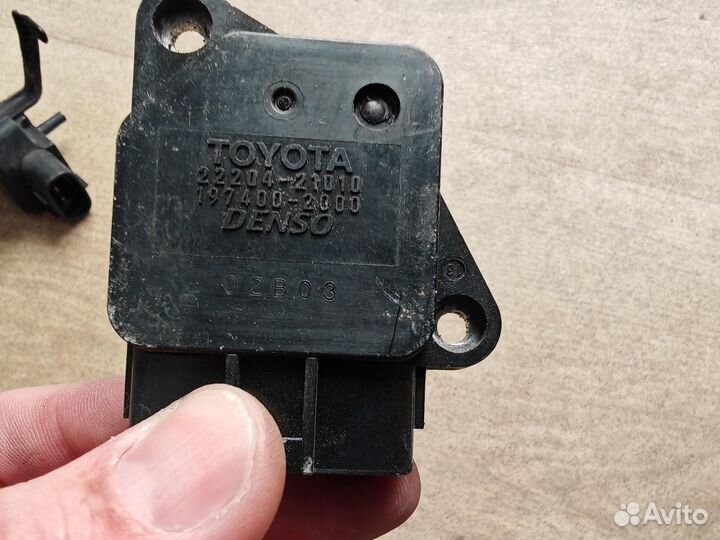 Датчик расхода воздуха Toyota Alphard ANH10W 2AZ-FE