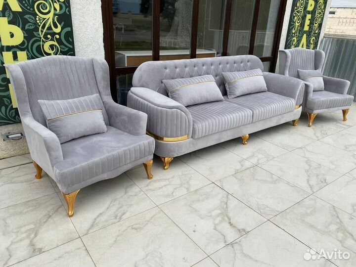 Диван и кресла Манго
