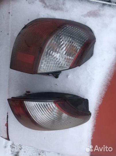 Задние фонари subaru outback 2002