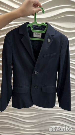 Пиджаки школьные размер 128 и 134