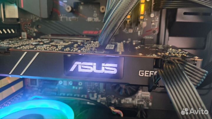 Продам видео карту asus Turbo GeForce GTX 1080 Ti