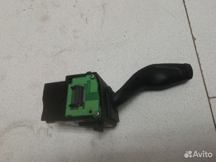 Переключатель поворотов подрулевой