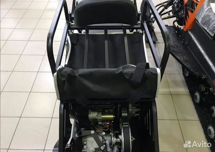 Мотобуксировщик Бурлак-M Егерь 15 л.с Витринный