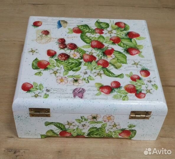 Шкатулка деревянная