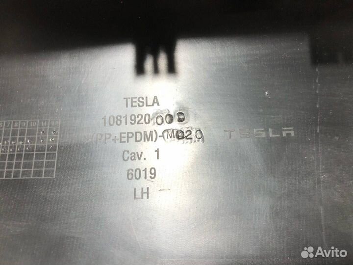 Накладка на сиденье Tesla Model X 2019