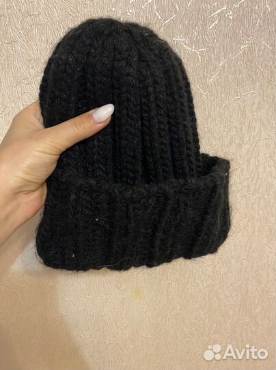 Шапки и шарфы и кепки шляпы