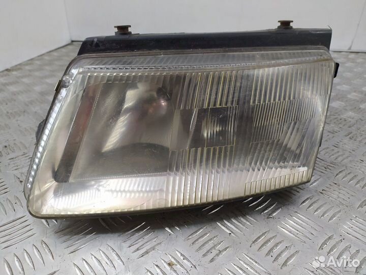 Фара Volkswagen Passat 5/B5+ (1996-2005)
