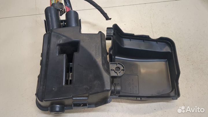 Блок предохранителей Dacia Sandero 2012, 2015