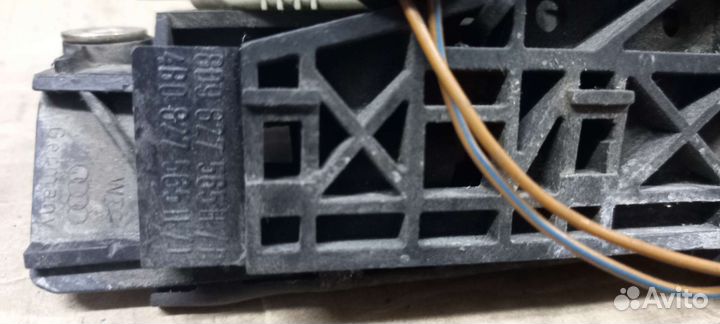 Замок багажника audi A4 A6 A3