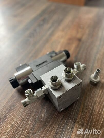 Гидрораспределитель 150.01.01.00.000