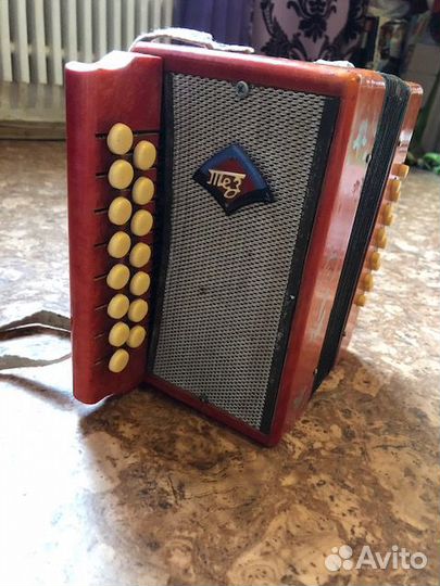 Гармонь игрушечная