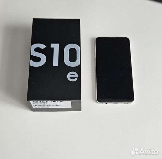 Samsung Galaxy S10e, 6/128 ГБ