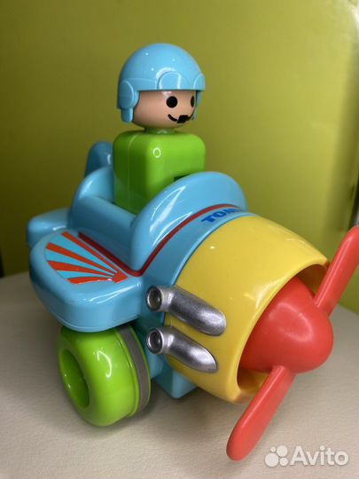 Самолет интерционный Tomy Toomies