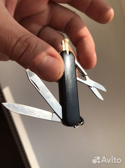 Victorinox Classic SD