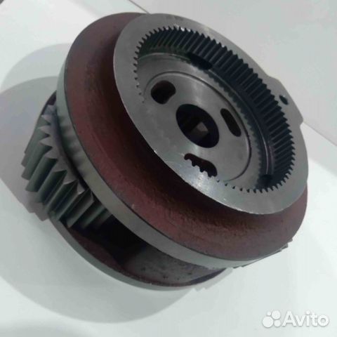 3-е Водило в сборе 1032487 Hitachi ZX240-3