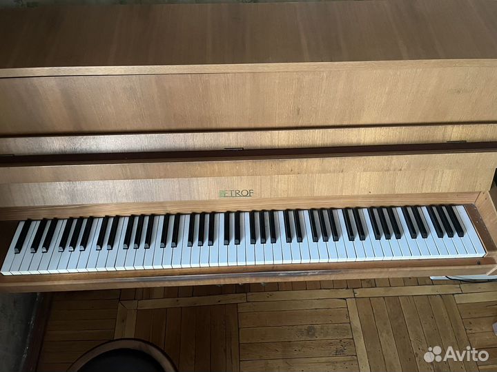 Пианино petrof