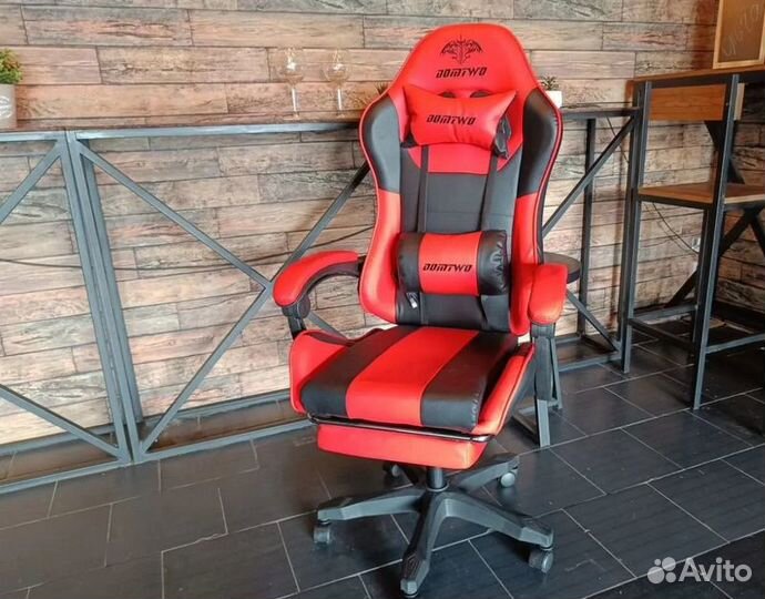 Геймерское компьютерное кресло. Красно - чёрное