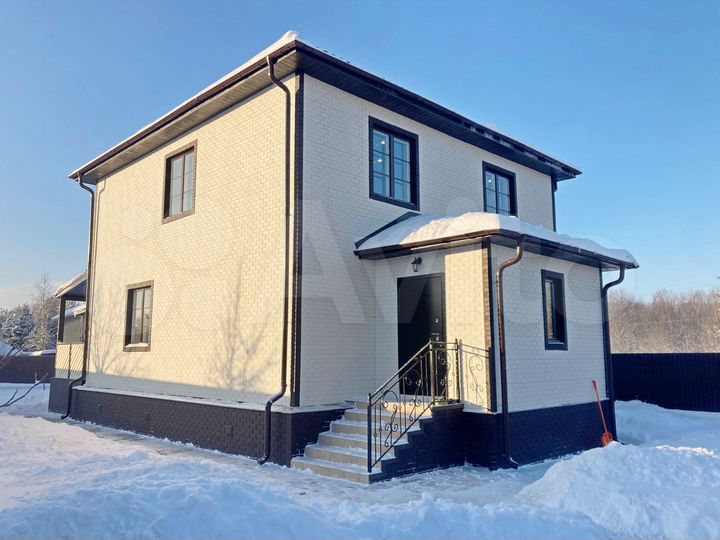 Дом 182 м² на участке 9 сот.