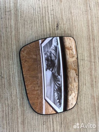 Зеркальный элемент передний правый Nissan Qashqai