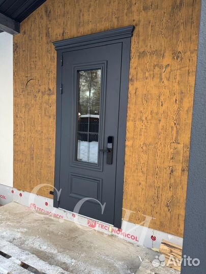 Дверь с терморазрывом и стеклопакетом