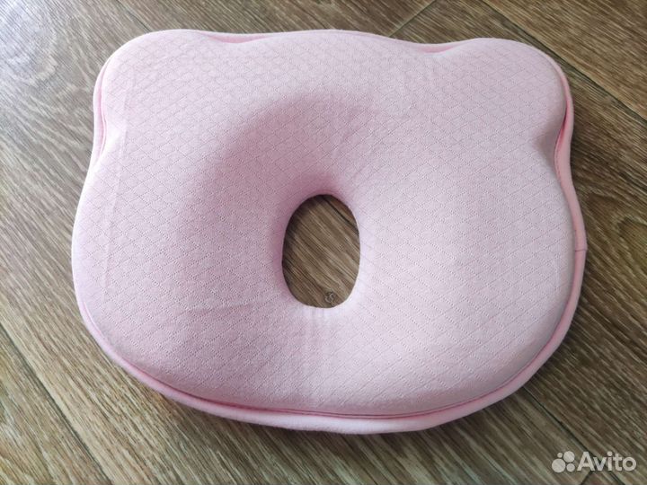 Подушка анатомическая для новорожденных с наволочк