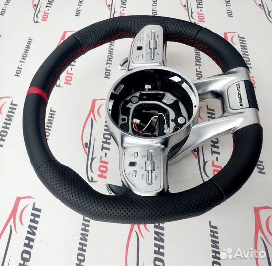 Руль Mercedes 63 AMG красная строчка