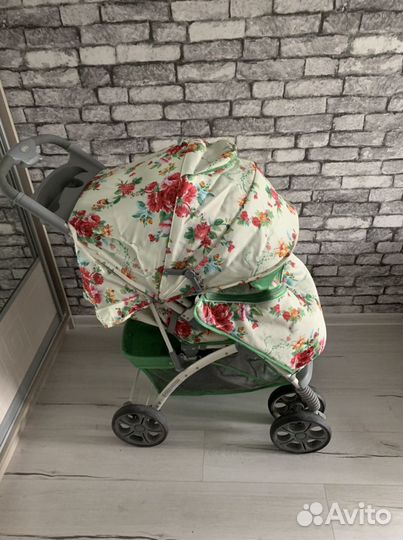 Прогулочная коляска