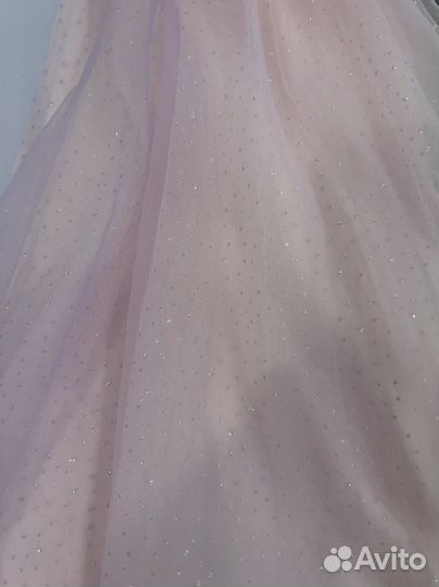 Платье нарядное 98