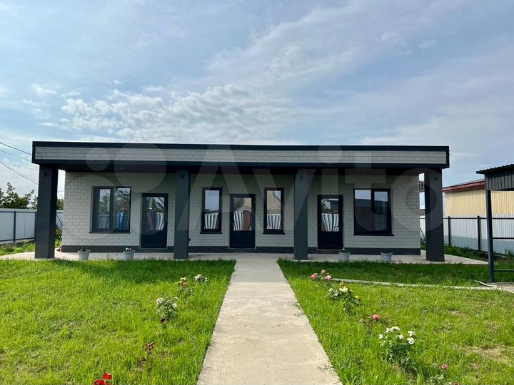 Коттедж 180 м² на участке 7 сот.