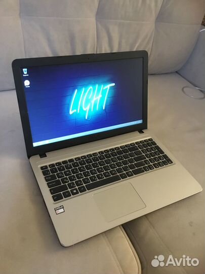 Asus X540Y в отличном состоянии
