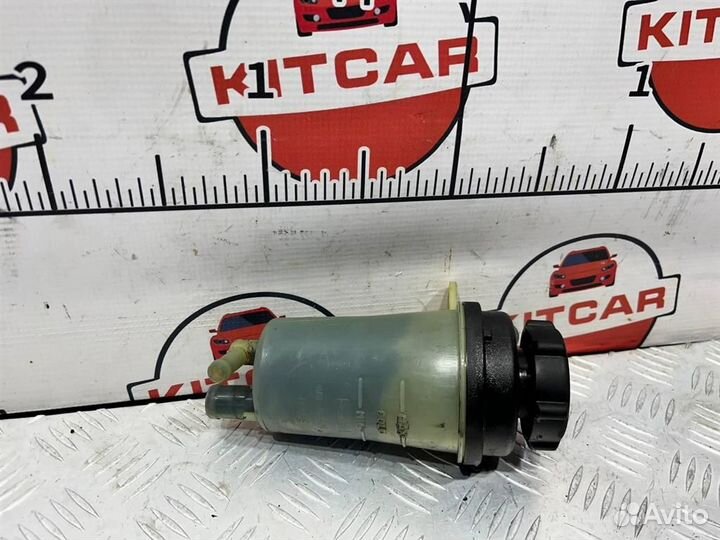 Бачок гур Ford Focus 2