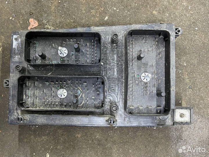 Блок предохранителей Opel Astra H (2004-2015)