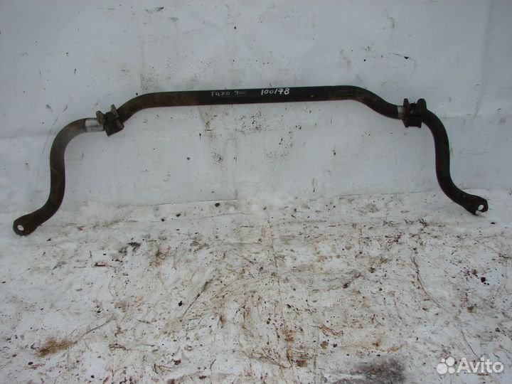 Передний стабилизатор Cadillac Escalade 2009г