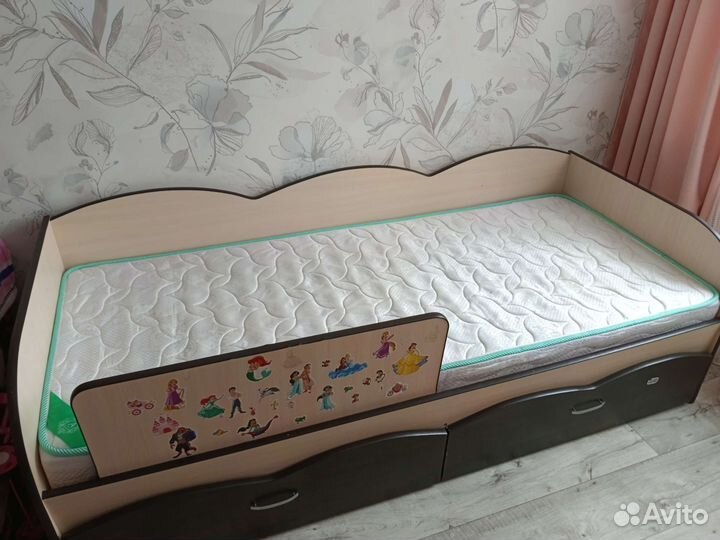Детская кровать от 3 лет с матрасом бу