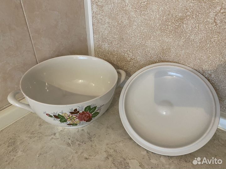 Фарфоровая кастрюля-супница
