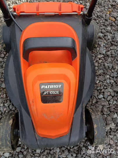 Газонокосилка электрическая на запчасти