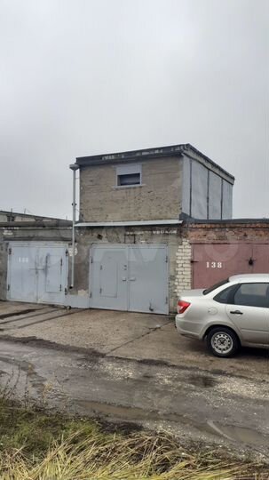 Гараж, > 30 м²