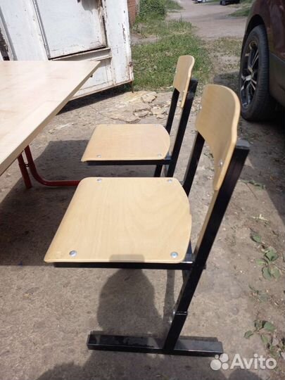 Парта со стульями