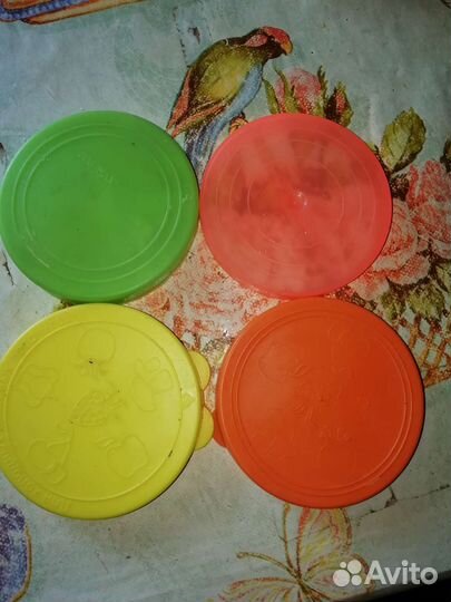 Крышки пластмассовые для банок