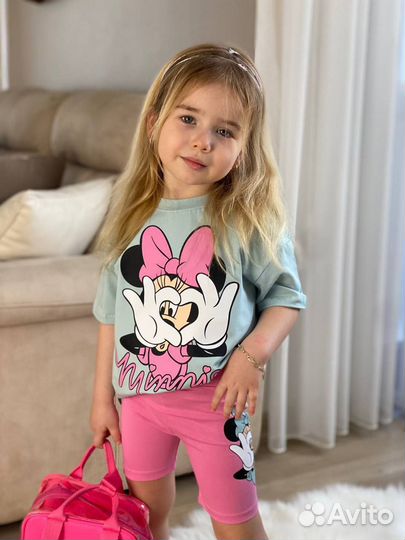 Костюм для девочки футболка и шорты р110-116
