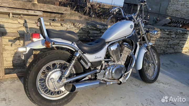 Suzuki intruder 400