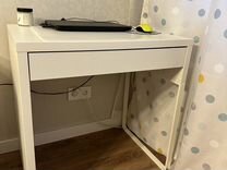 К омпьютерный стол IKEA