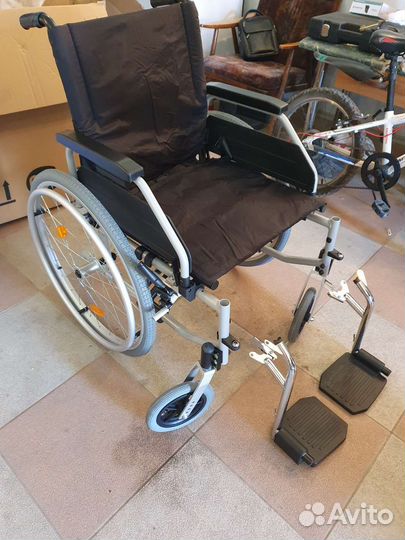 Коляска инвалидная, новая