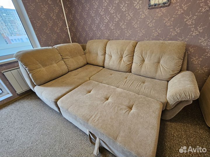 Большой угловой диван раскладной бу