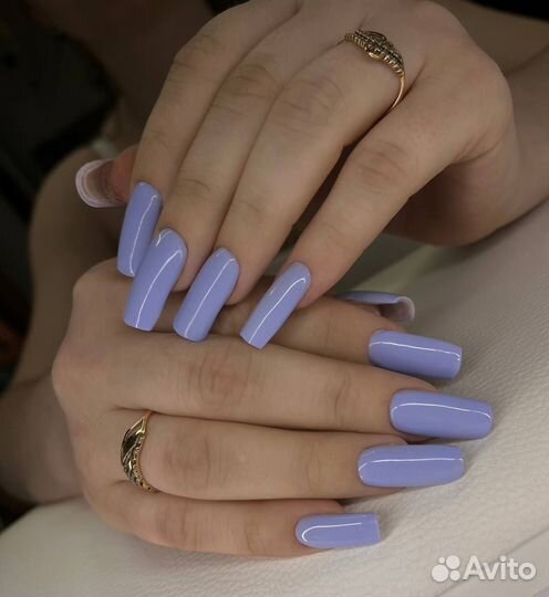 Маникюр с покрытием в салоне красоты