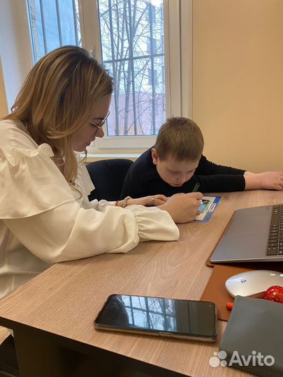 Логопед-дефектолог