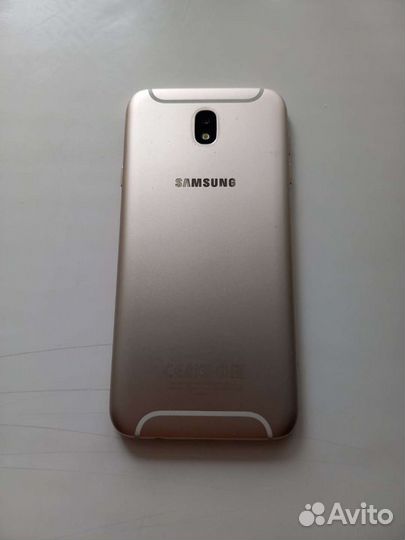 Смартфон Samsung Galaxy j7 2017 16Gb Gold