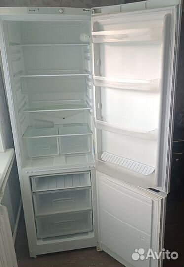 Холодильник бу indesit